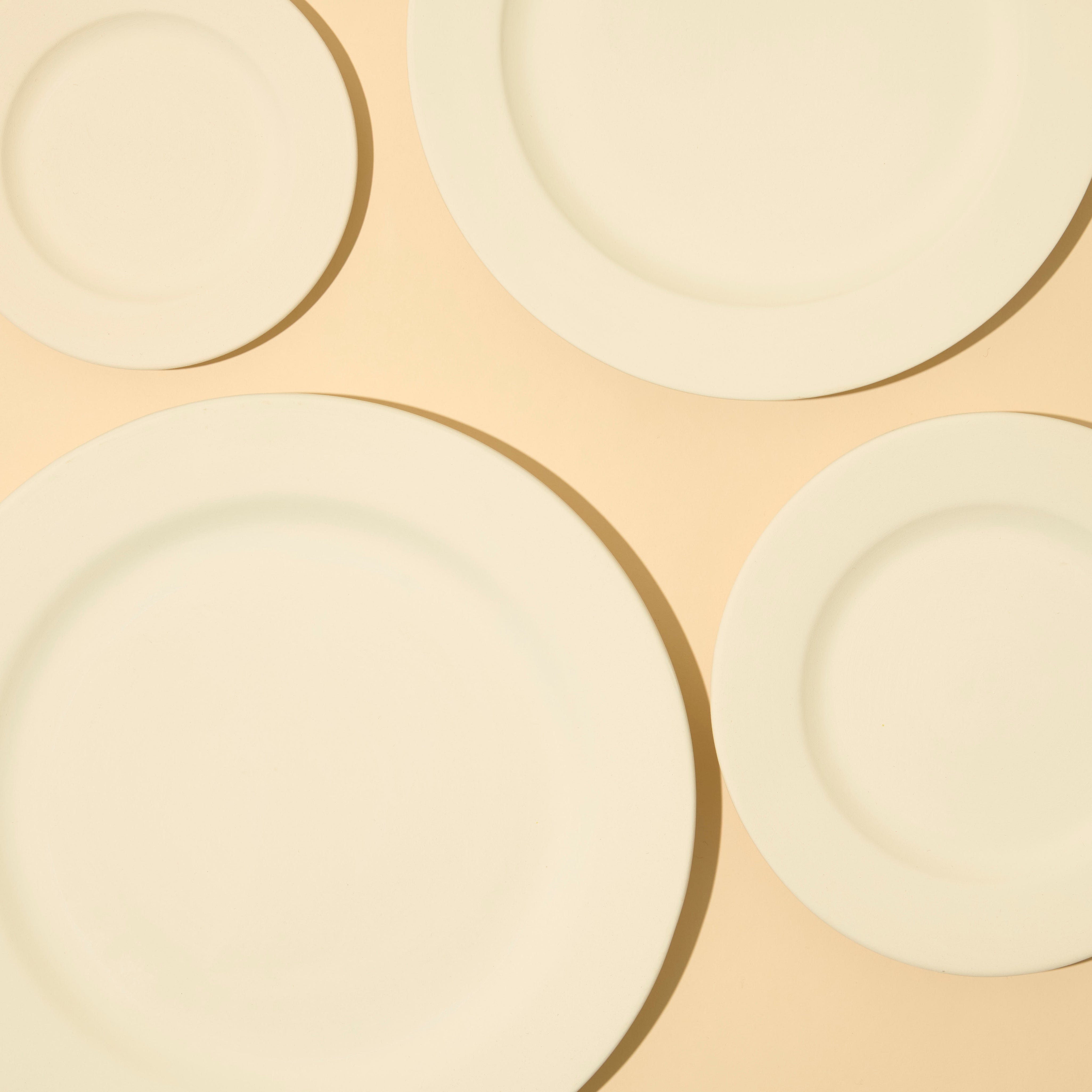 Klassisk tallerken med kant